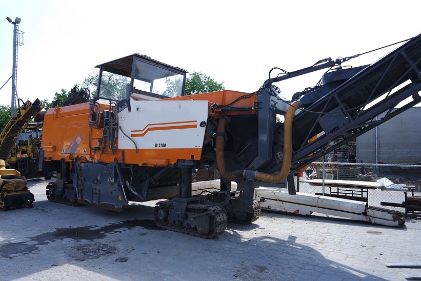 MÁY CÀO BÓC MẶT ĐƯỜNG NHỰA / ASPHALT MILLING MACHINE